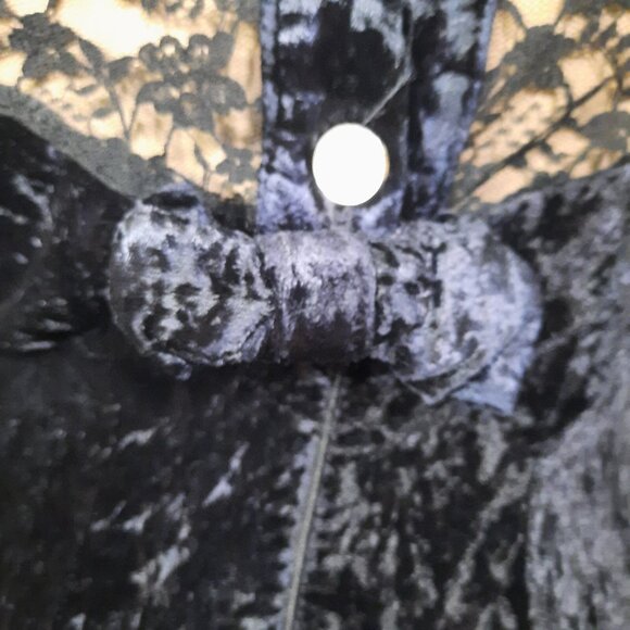 Vintage 80s Black Crushed Velvet Mini Dress XS Party Prom Sleeveless Lace Bows - Picture 6 of 10